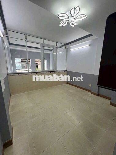 7 PHÒNG ĐƯỜNG 10M LẠC LONG QUÂN
