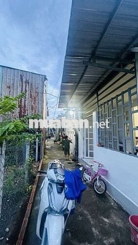 BÁN NHÀ Q12 - DT CHUẨN - BA GÁT ĐẬU CỬA- GIÁ RẺ