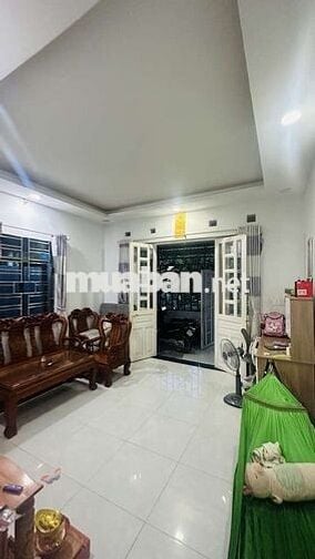 BÁN NHÀ Q12 - DT CHUẨN - BA GÁT ĐẬU CỬA- GIÁ RẺ