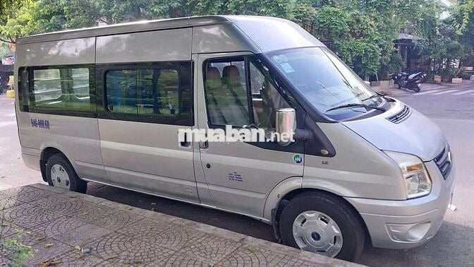 Ford Transit 2015 Van 6 ghế 900kg chạy giờ cấm