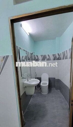 DT 4,5 X 18M MẶT TIỀN ĐƯỜNG LẠC LONG QUÂN
