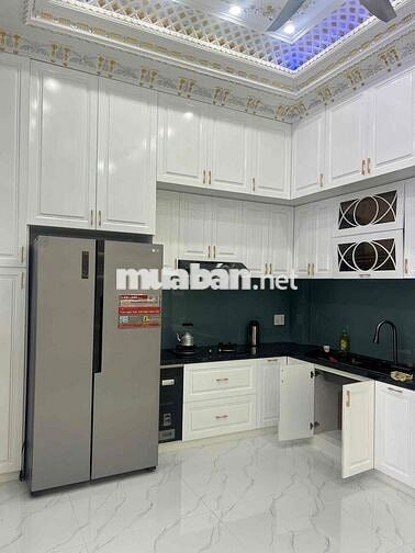 ✨ CHO THUÊ PHÒNG FULL NỘI THẤT – GẦN RMIT ✨ 📍 Vị trí: cách RMIT chỉ 7