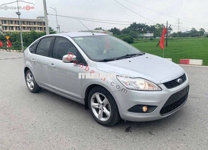 Ford Focus 1.8 AT 2011 - 200 Triệu