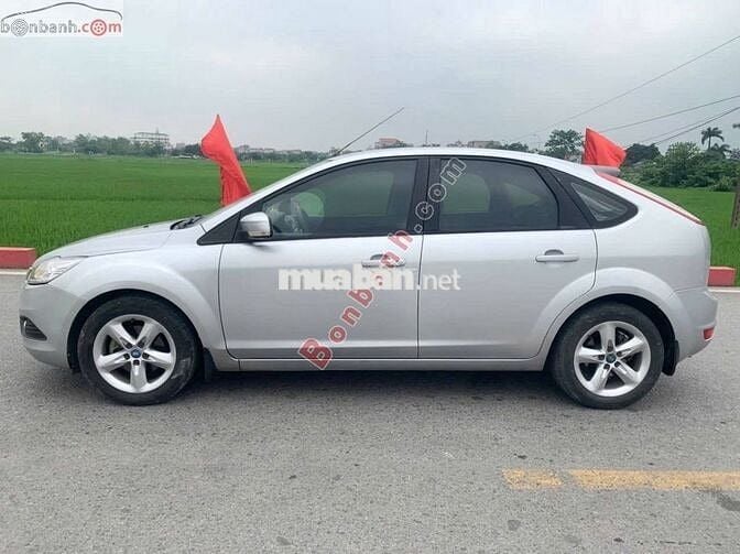 Ford Focus 1.8 AT 2011 - 200 Triệu