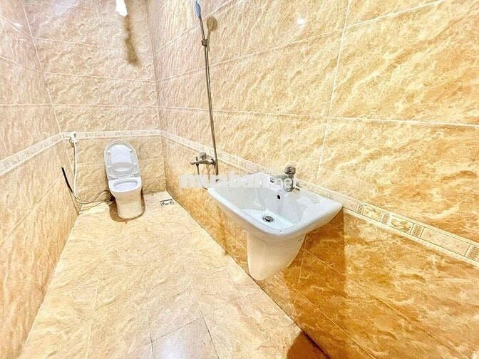 Căn Hộ 2 Phòng Ngủ Riêng , Khu Bếp Riêng , Xe Miễn Phí