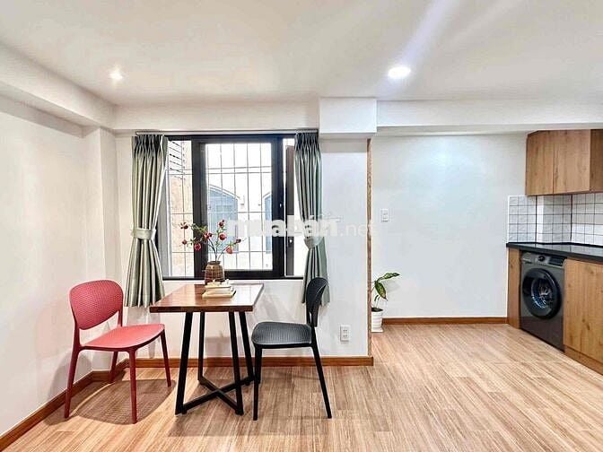CHO THUÊ STUDIO BAN CÔNG CỬA SỔ 30m2 NGAY THÀNH THÁI