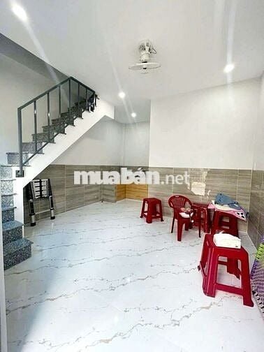 Nhà mới 2 phòng 3 máy lạnh hẻm CMT8