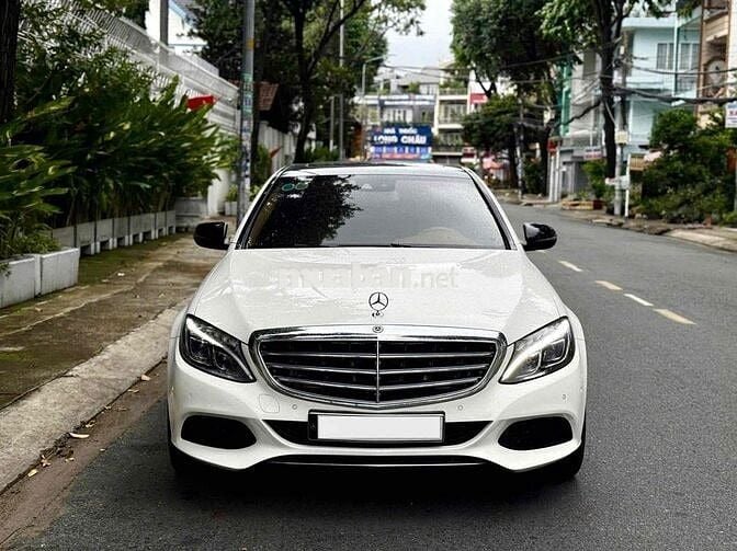 Mercedes Benz C250 Exclusive model 2018