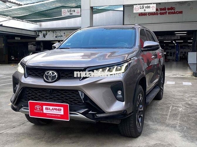 Fortuner 2022 Legender 2.4 4x2 AT - Hàng Hot
