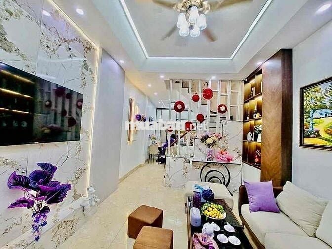 Siêu phẩm lõi quận Hai Bà, phố Hồng Mai, ngõ thông, nội thất xịn, 40m2