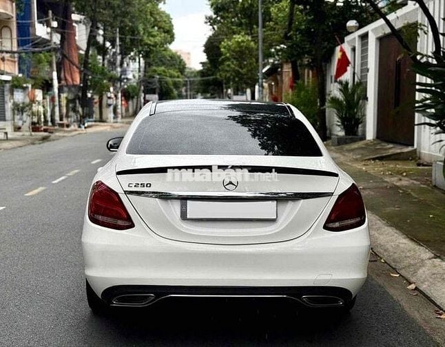 Mercedes Benz C250 Exclusive model 2018