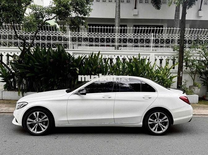Mercedes Benz C250 Exclusive model 2018