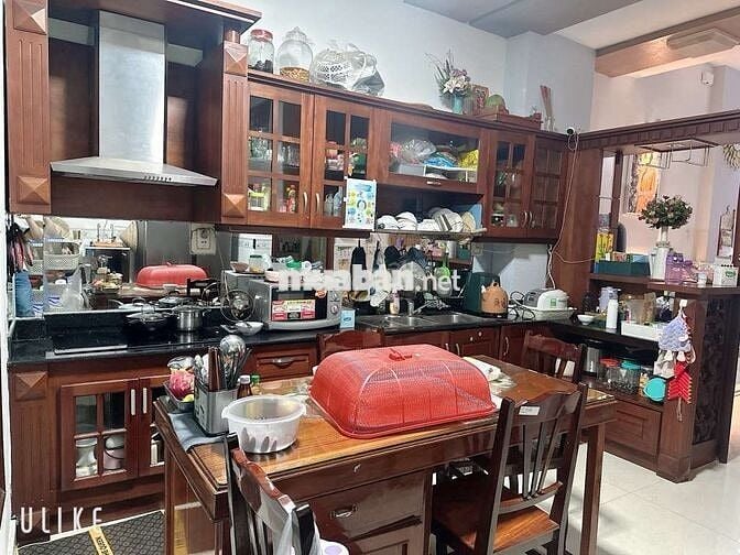 GIA ĐÌNH BÁC SĨ 5 NGƯỜI CON B.ÁN GẤP CĂN NHÀ 50M2, HẺM RỘNG RÃI,NỞ HẬU