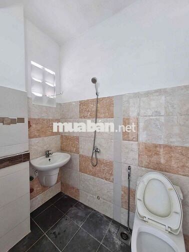 QUẬN 10- 2 PHÒNG NGỦ SIÊU THOÁNG- GẦN BÁCH KHOA, CẦU NTP