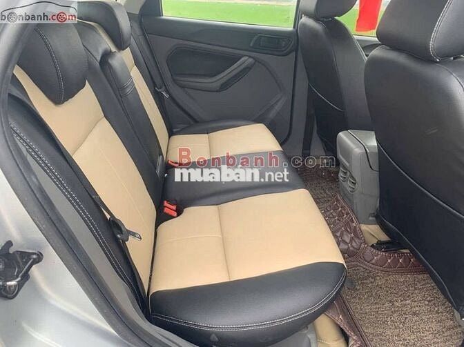 Ford Focus 1.8 AT 2011 - 200 Triệu