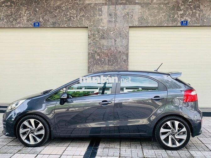Kia Rio 2015 1.4 AT Hatchback - 55 km
