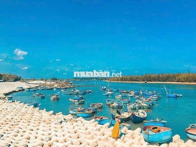 mặt tiền đường nhựa 140m2 full thổ cư, sát biển