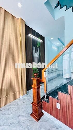 Ra nhanh nhà Đ. Bãi Sậy. Quận 6. Giá 1 tỷ 915 triệu. Sổ hồng riêng.