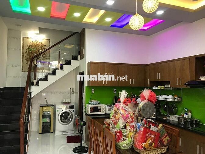 Bán nhà Mới Vào ở ngay 44m2(4x11), 2 PN, Hẻm Ba Gác 3 Tỷ 950tr Quận 8