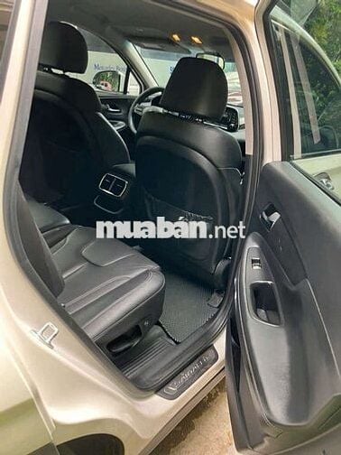 Gia đình cần bán xe Hyundai Santa Fe dầu SX 2019