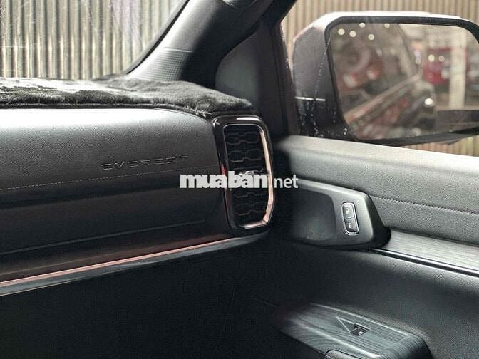 Ford Everest 2022 Titanium 2.0L 4x4 AT - 20000 km