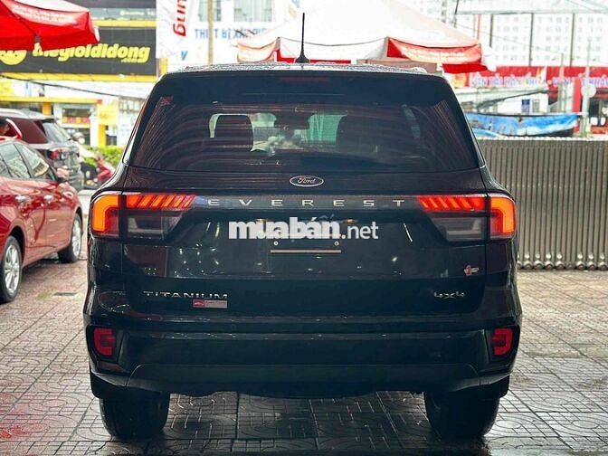 Ford Everest 2022 Titanium 2.0L 4x4 AT - 20000 km