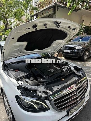 Mercedes Benz E Class 2018 E200 - 131000 km