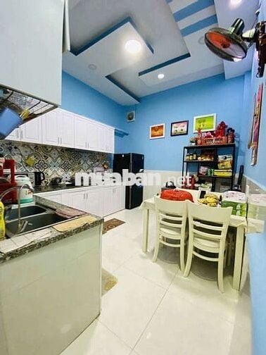 Bán nhà trệt+ 2 lầu+ sân thượng đường 100 bình thới Quận 11