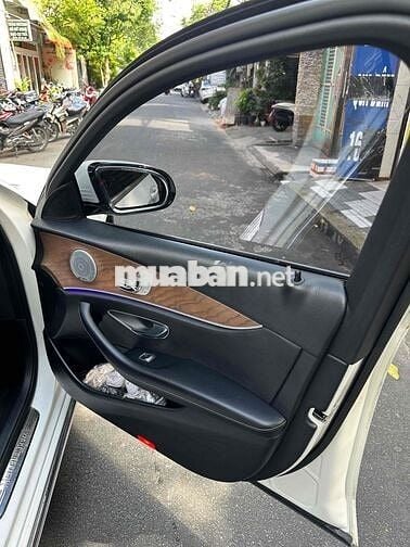 Mercedes Benz E Class 2018 E200 - 131000 km