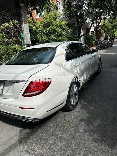 Mercedes Benz E Class 2018 E200 - 131000 km