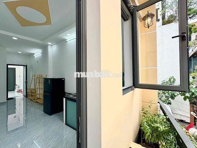 Studio ban công, máy giặt sấy riêng, full NT mới 100%, ngay 7 Hiền