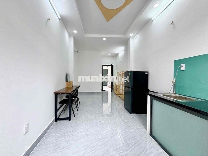 Studio ban công, máy giặt sấy riêng, full NT mới 100%, ngay 7 Hiền
