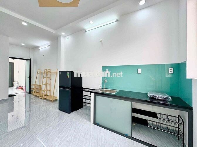 Studio ban công, máy giặt sấy riêng, full NT mới 100%, ngay 7 Hiền