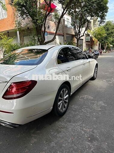 Mercedes Benz E Class 2018 E200 - 131000 km