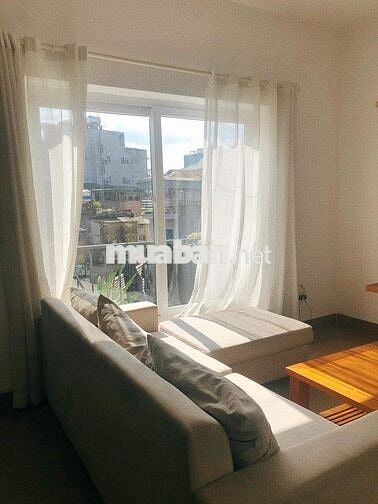 Trống 1phòng tầng 5 dạng 1N1K, cửa sổ to đối diện bảo tàng Hồ Chí Minh