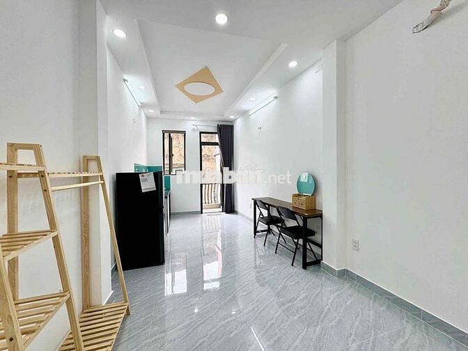 Studio ban công, máy giặt sấy riêng, full NT mới 100%, ngay 7 Hiền