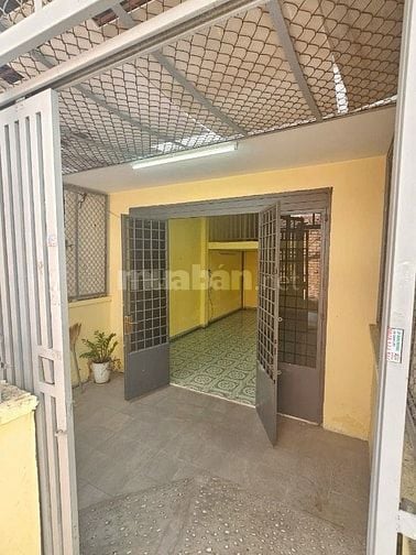 NGAY bệnh viện Hồng Đức! Nhà DT:4x14,5m, 2 mặt hẻm Thống Nhất, P11