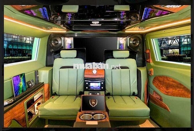 Gia Đình Cần Bán Ford Tourneo 2019 - Xe Doanh Nhân