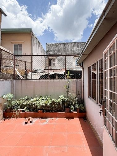 Bán nhà 4 tầng-80m2 đất- gần Ngã Tư Phú Nhuận