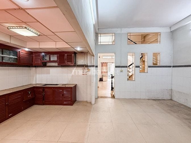 Bán nhà 4 tầng-80m2 đất- gần Ngã Tư Phú Nhuận