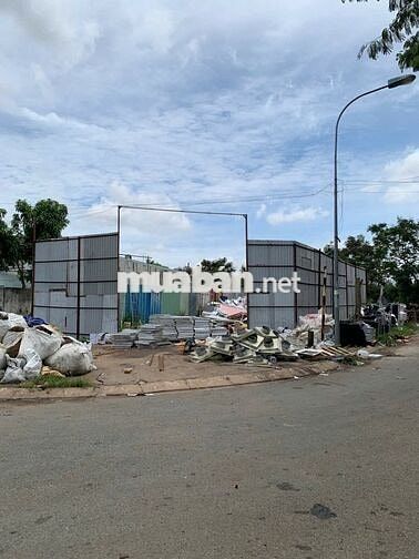 Đất lô góc 2 mặt tiền đường số 8 KDC Nam Sài Gòn.