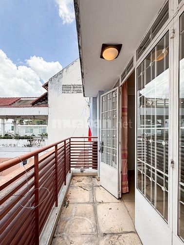 Bán nhà 4 tầng-80m2 đất- gần Ngã Tư Phú Nhuận