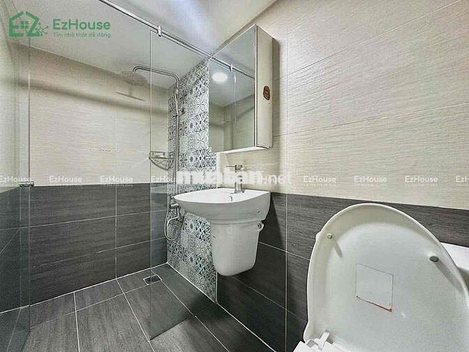 DUPLEX CỬA SỔ TRỜI MỚI 100% SÁT Q10 GẦN HUFLIT, UEH, BKU