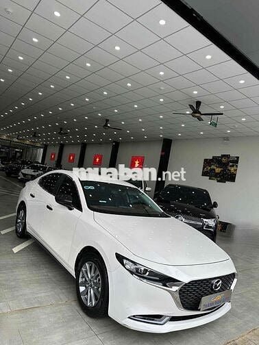 Mazda 3 2023 Luxury - 27000 km