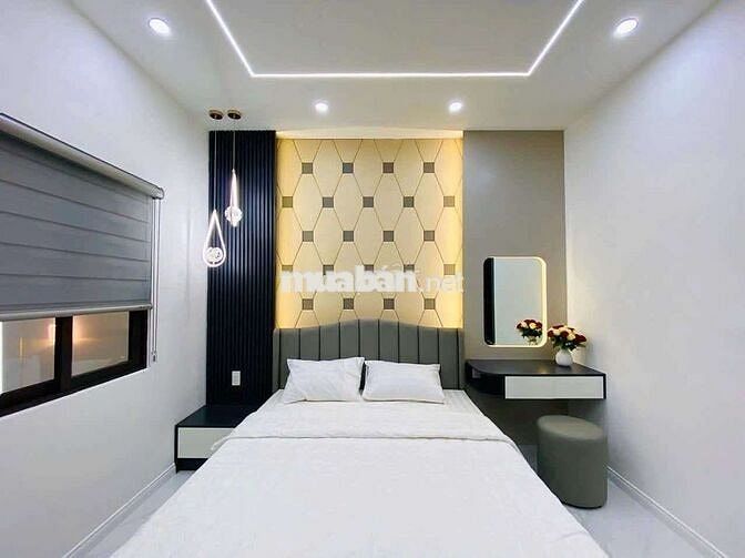 Nhà Tân Cổ Điển Đẹp có sân oto cách biển 300m đườg Dương Đức Hiền 7450