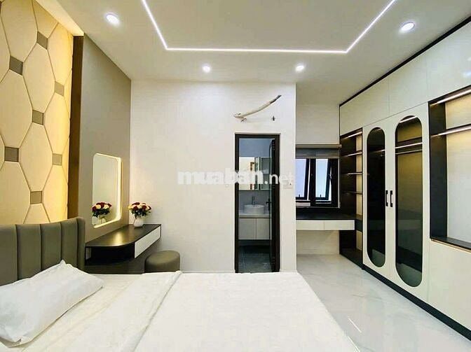 Nhà Tân Cổ Điển Đẹp có sân oto cách biển 300m đườg Dương Đức Hiền 7450
