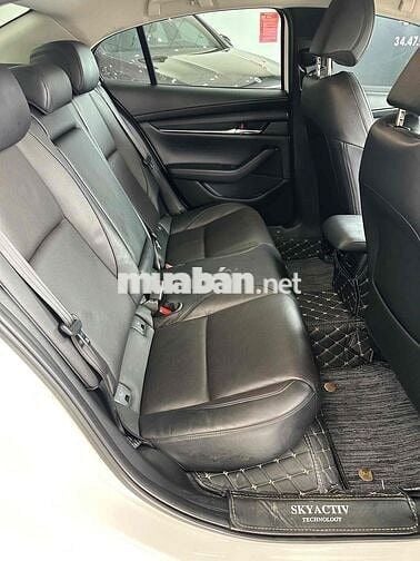 Mazda 3 2023 Luxury - 27000 km