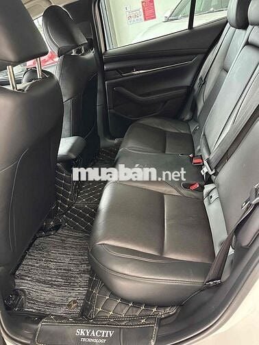 Mazda 3 2023 Luxury - 27000 km
