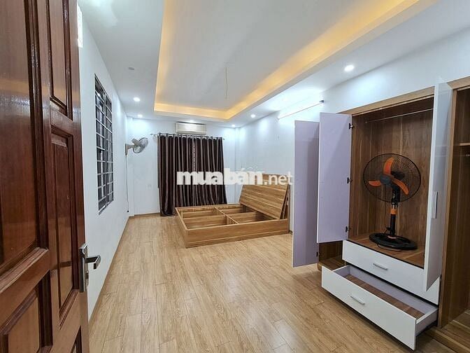 [HN - Định Công] Cho thuê nhà 4,5 tầng – 30 m²/sàn + sân 10 m²