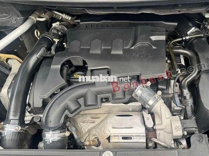 Peugeot 5008 Allure 1.6 Turbo AT
